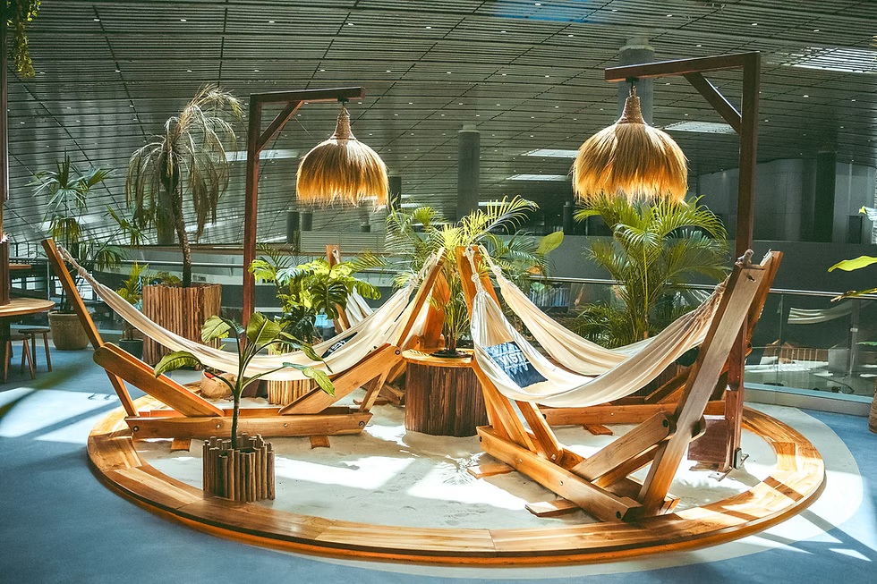 Complimentary Corona & 20% Discount on Hammock Lounge – Vista Corona (Tocumen Airport)